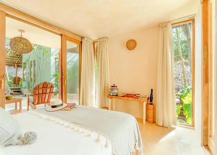 Ahau Beachfront (adults Only) 4*