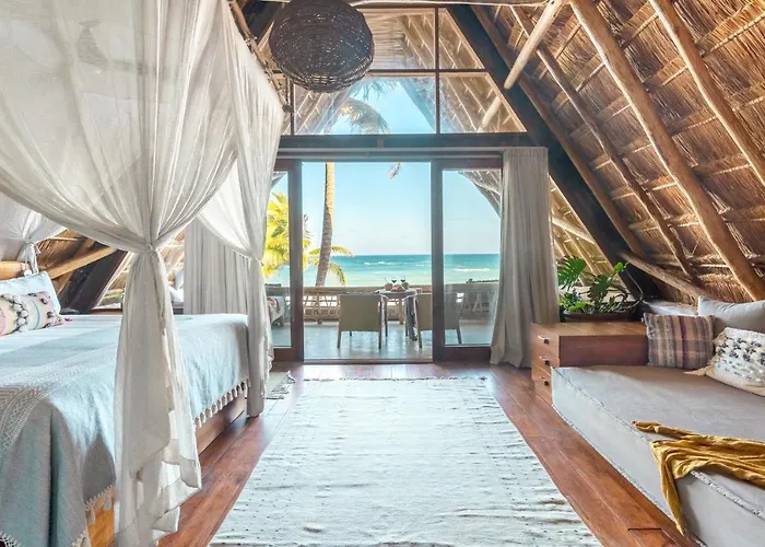 Hotel Ahau Beachfront (adults Only)