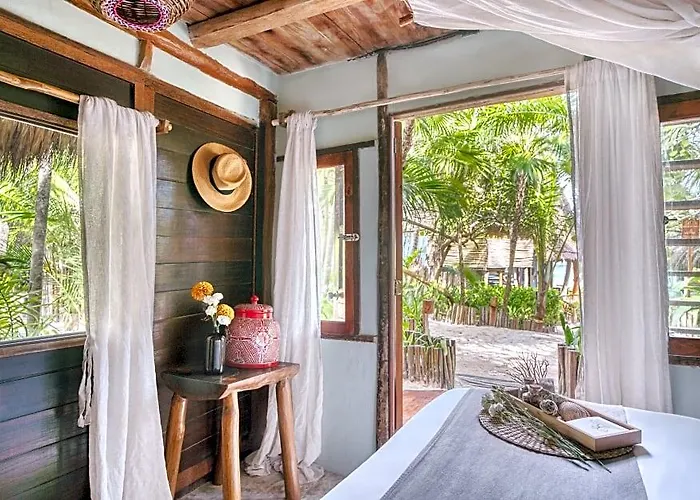 Ahau Beachfront (adults Only) Hotel